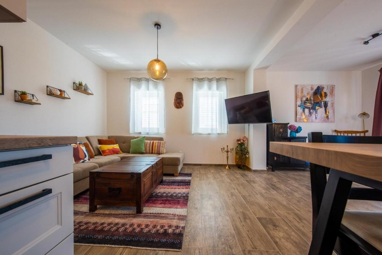 Kaštela Apartman Paula מראה חיצוני תמונה